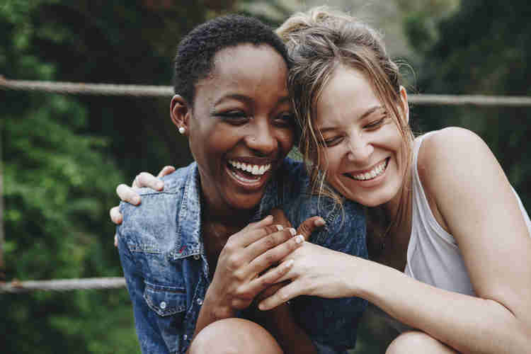 Qual-a-diferenca-entre-coliving-e-Republica-moradia compartilhada