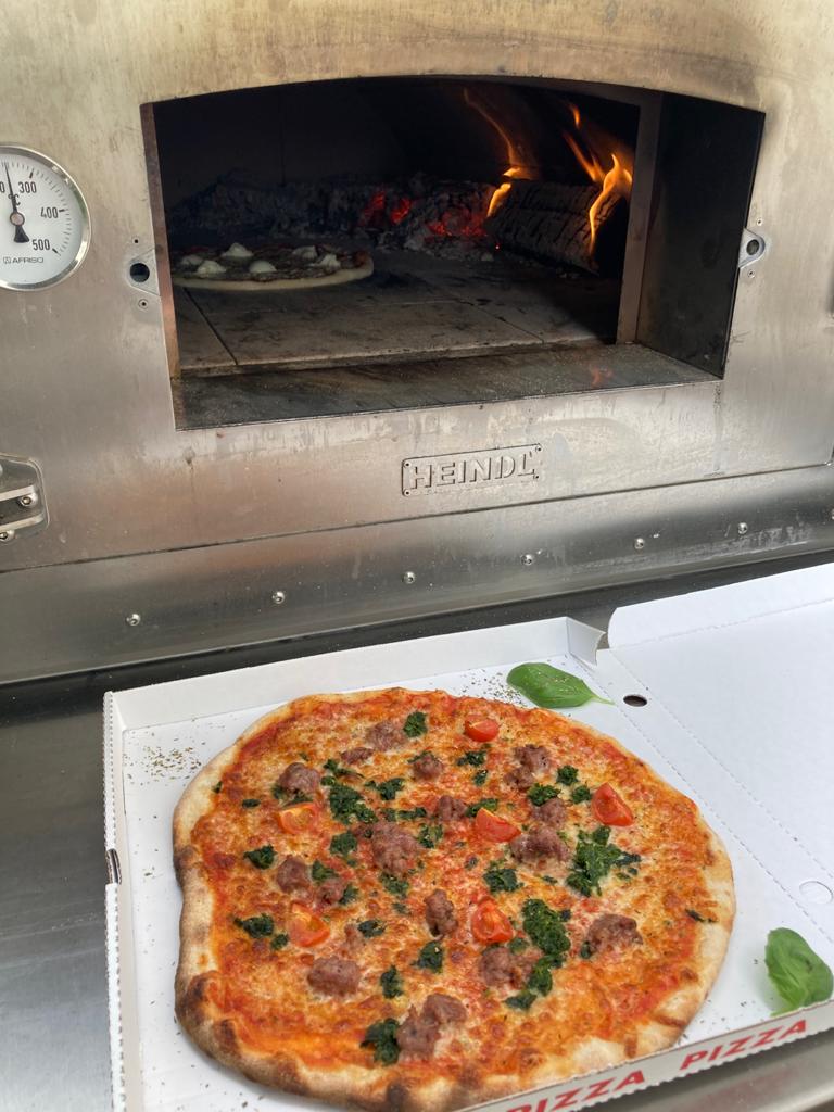 illegally-tasty_pizzaofen