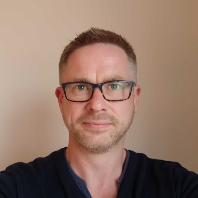 Peter Lowe