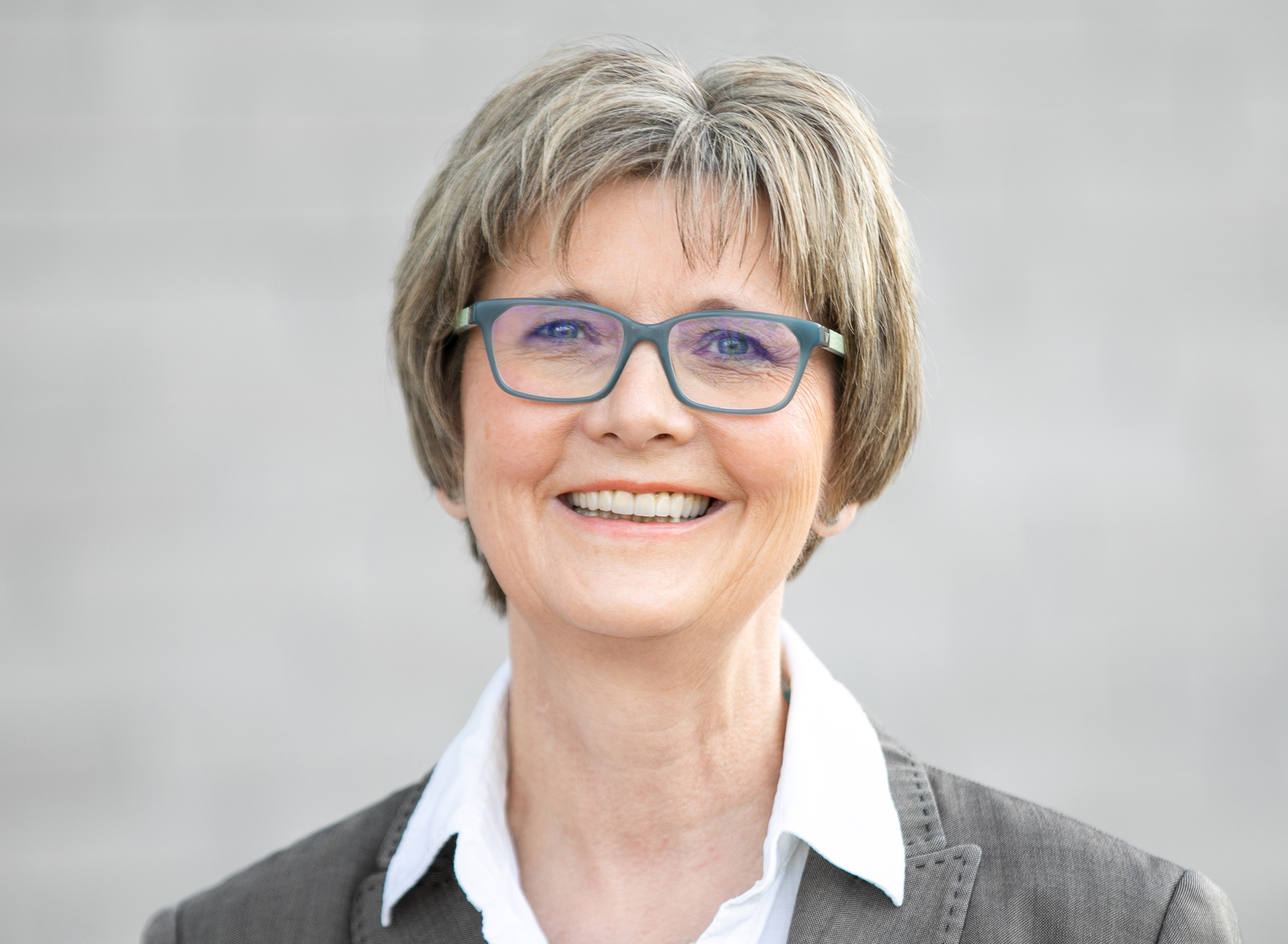 Foto der Geschäftsführerin Andrea Holenstein
