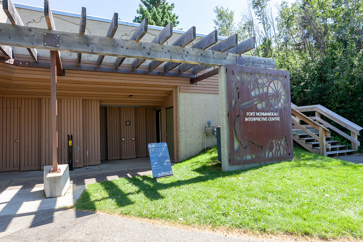 Fort Normandeau interpretive centre entrance