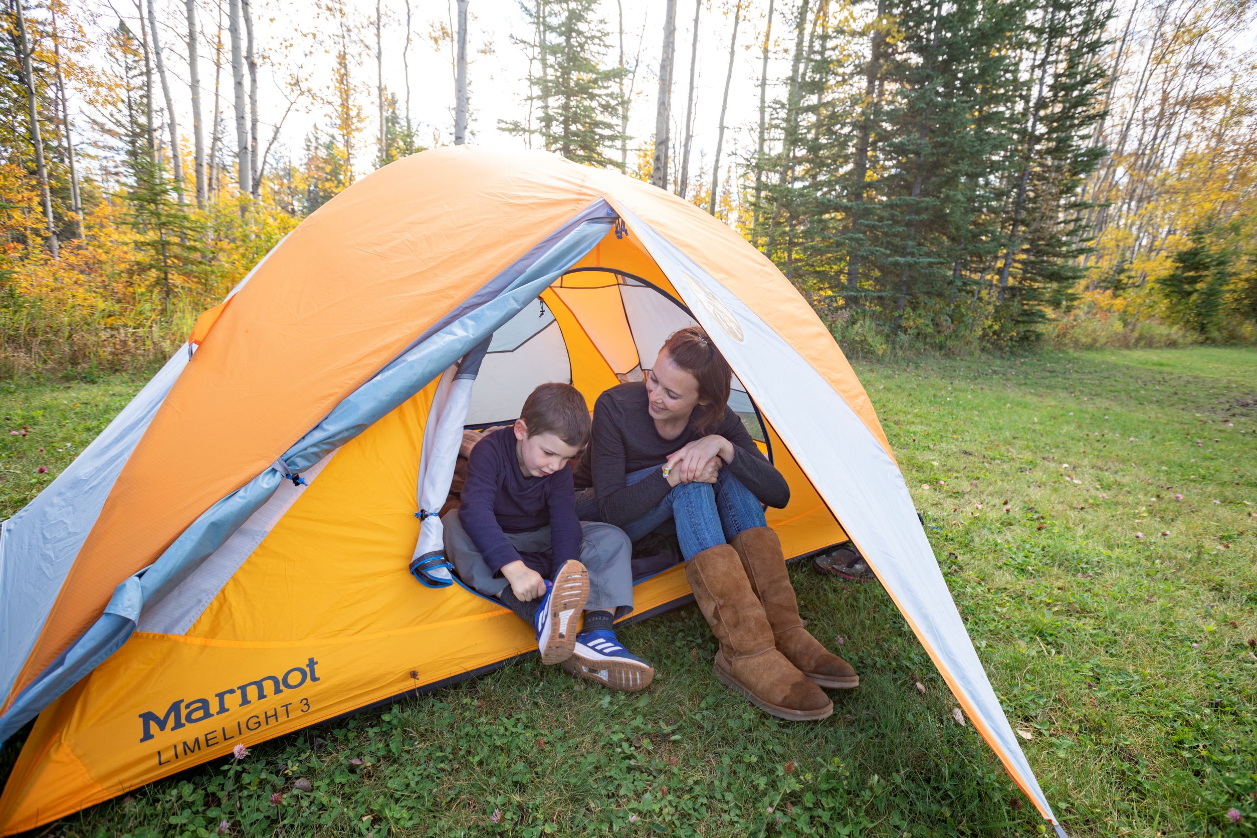 62d1e2ad12abe86e3fc4e8ea AB%20RMH%20 %20Walk%20in%20tenting%20visitors%20get%20shoes%20on%20(8)%20 %20smaller%20