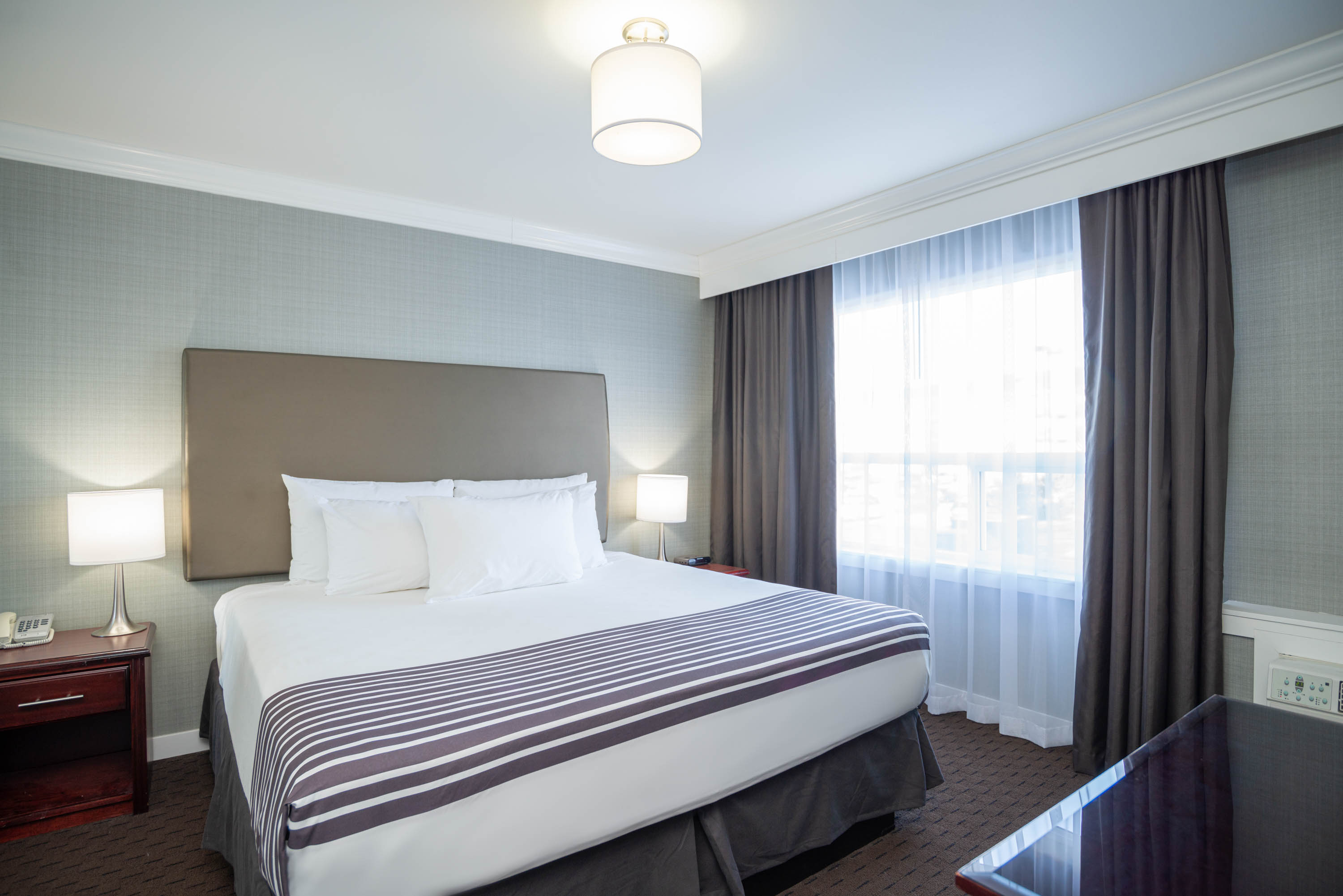 Membership Spotlight | Sandman Hotel Red Deer 1 638f6b33e6ecbe63933fc0ee executive king suite 01