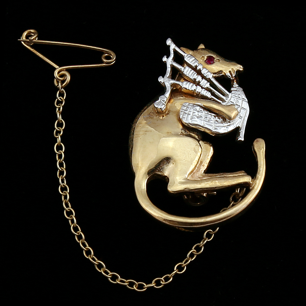 9ct Gold Desert Rat Brooch with Ruby