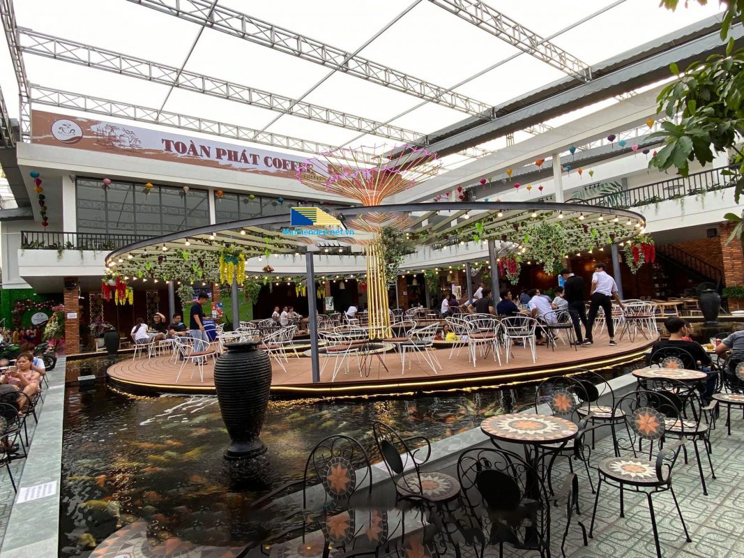 bạt kéo xếp cho quán cafe