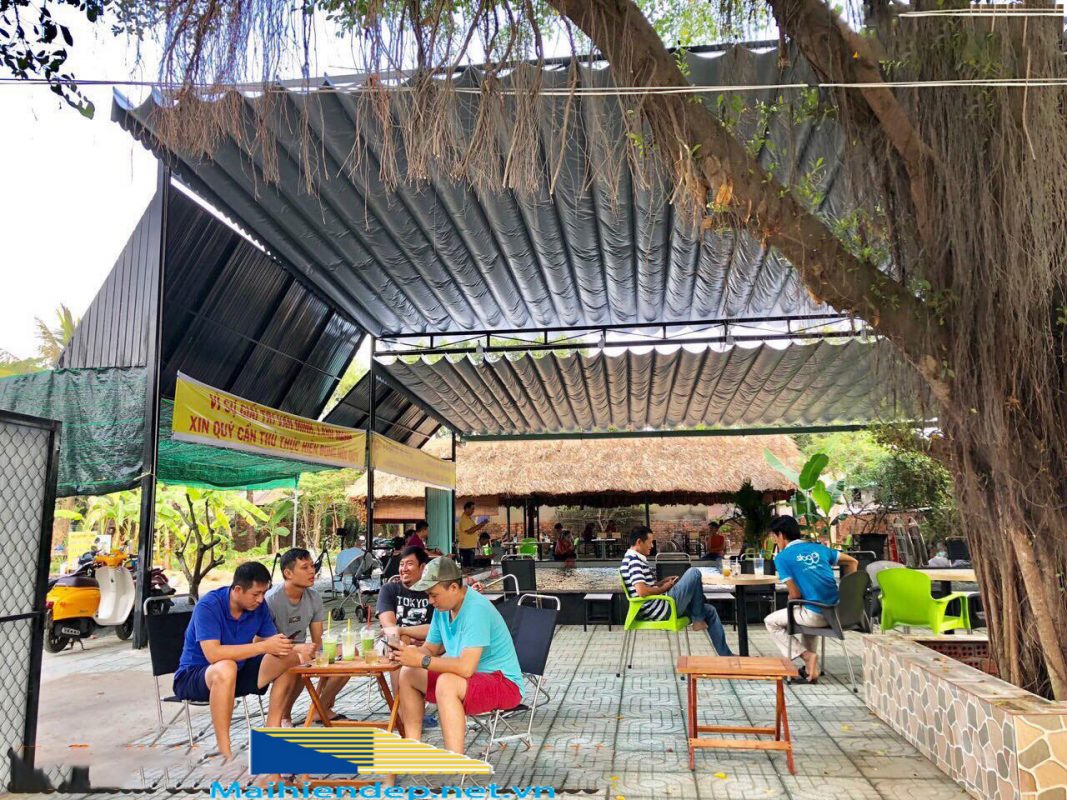 bạt kéo xếp cho quán cafe