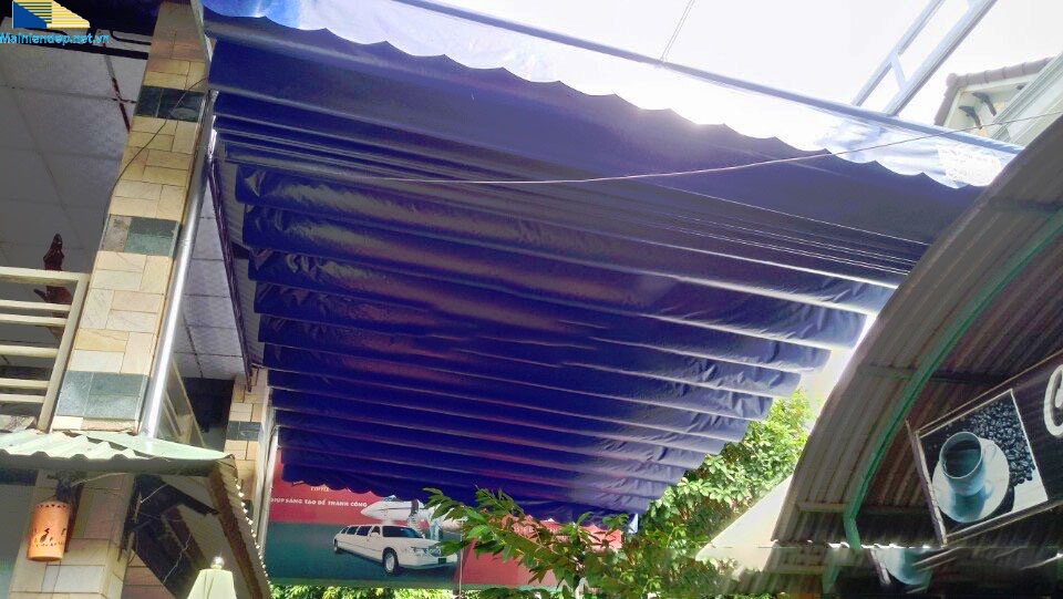 bạt kéo xếp cho quán cafe
