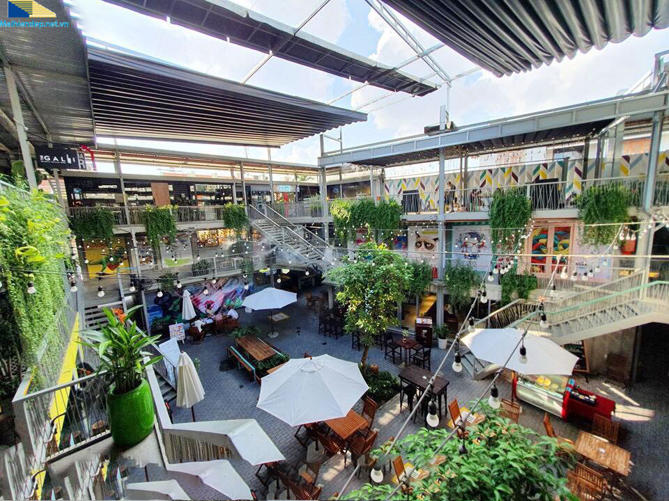 bạt kéo xếp cho quán cafe