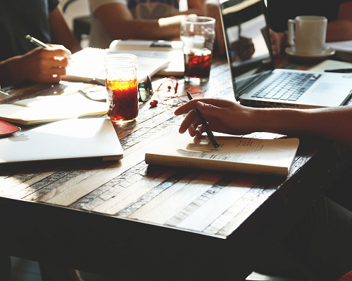 Employee engagement programs in 2023: Strategies, costs, and ROI 