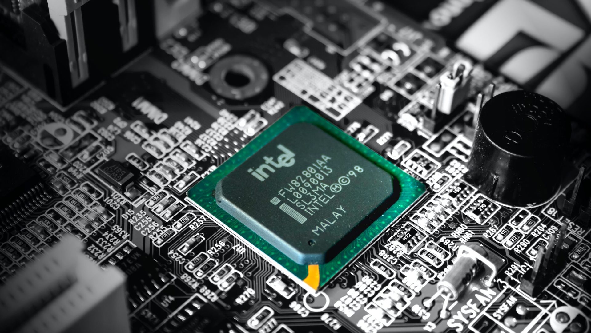 Intel dévoile une nouvelle puce de minage de bitcoins très performante