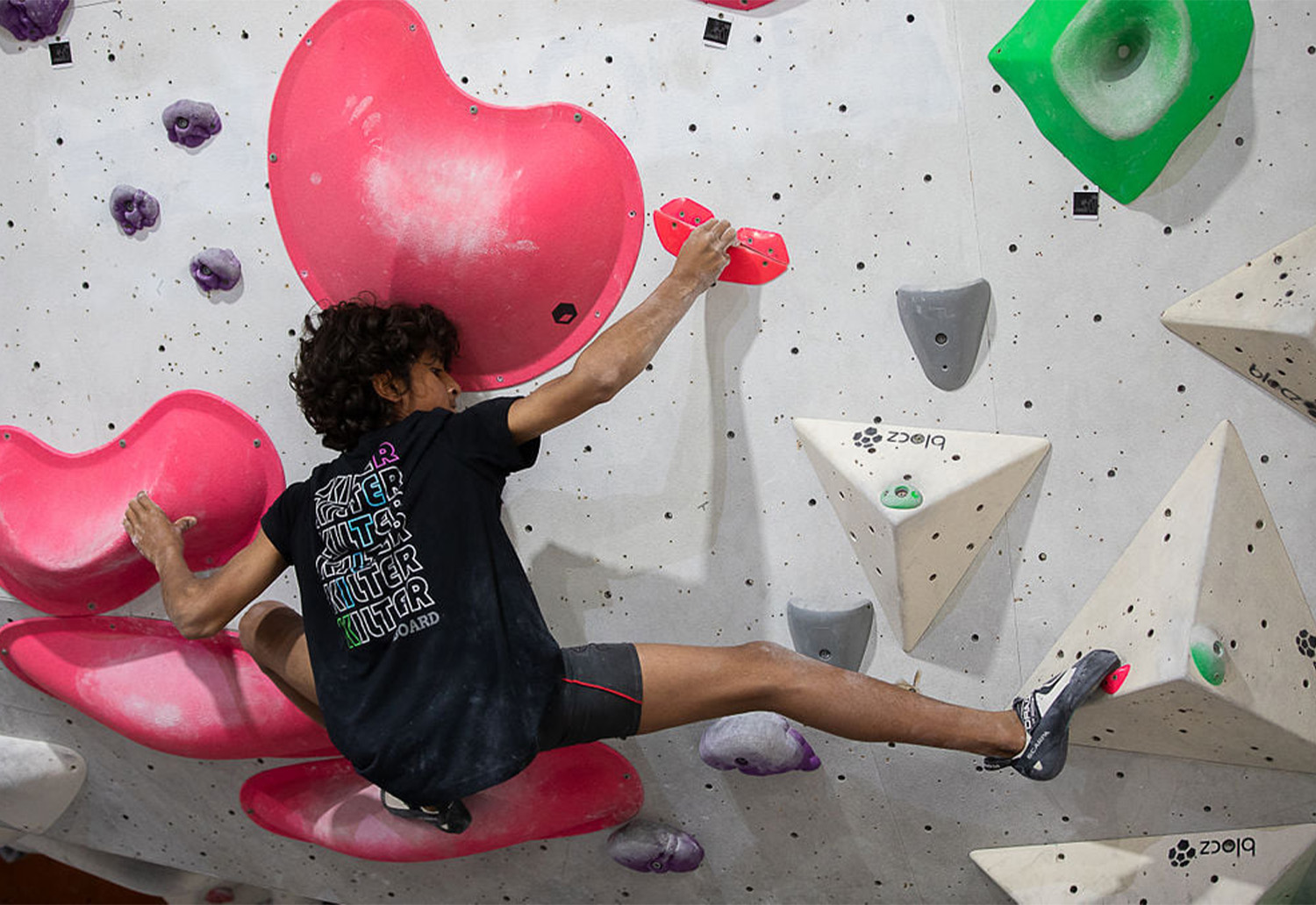 Easing back into rock climbing indoors: progressive overload & building a callus