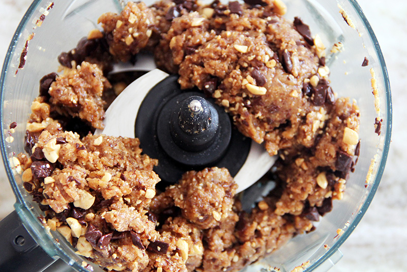 Easy Homemade Larabars (+ Infinite Flavor Variations)