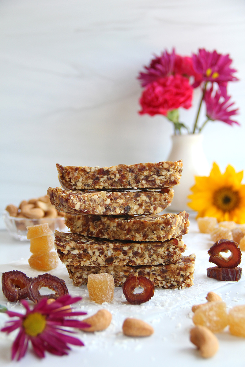 Easy Homemade Larabars (+ Infinite Flavor Variations)