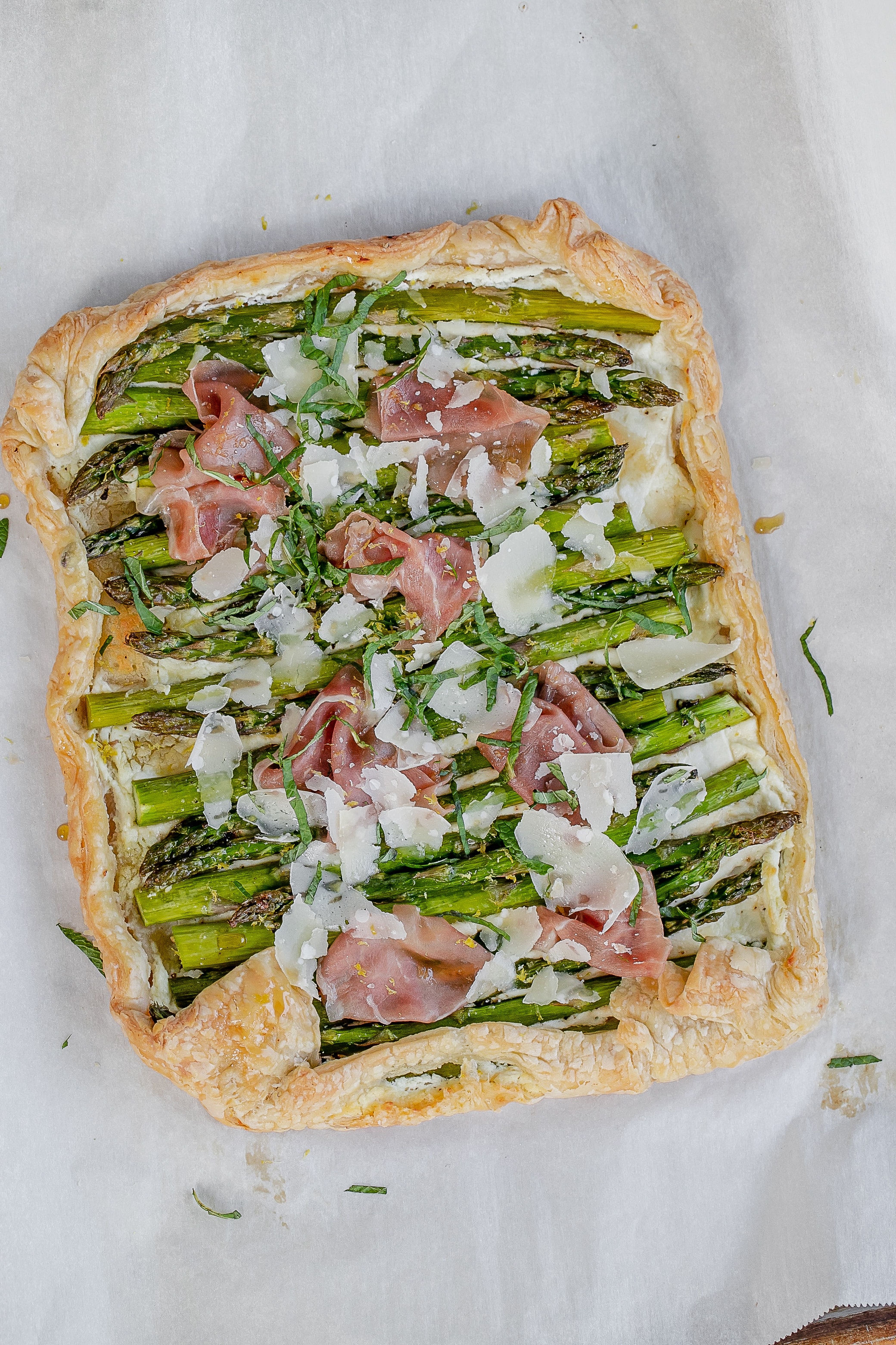 asparagus puff pastry tart