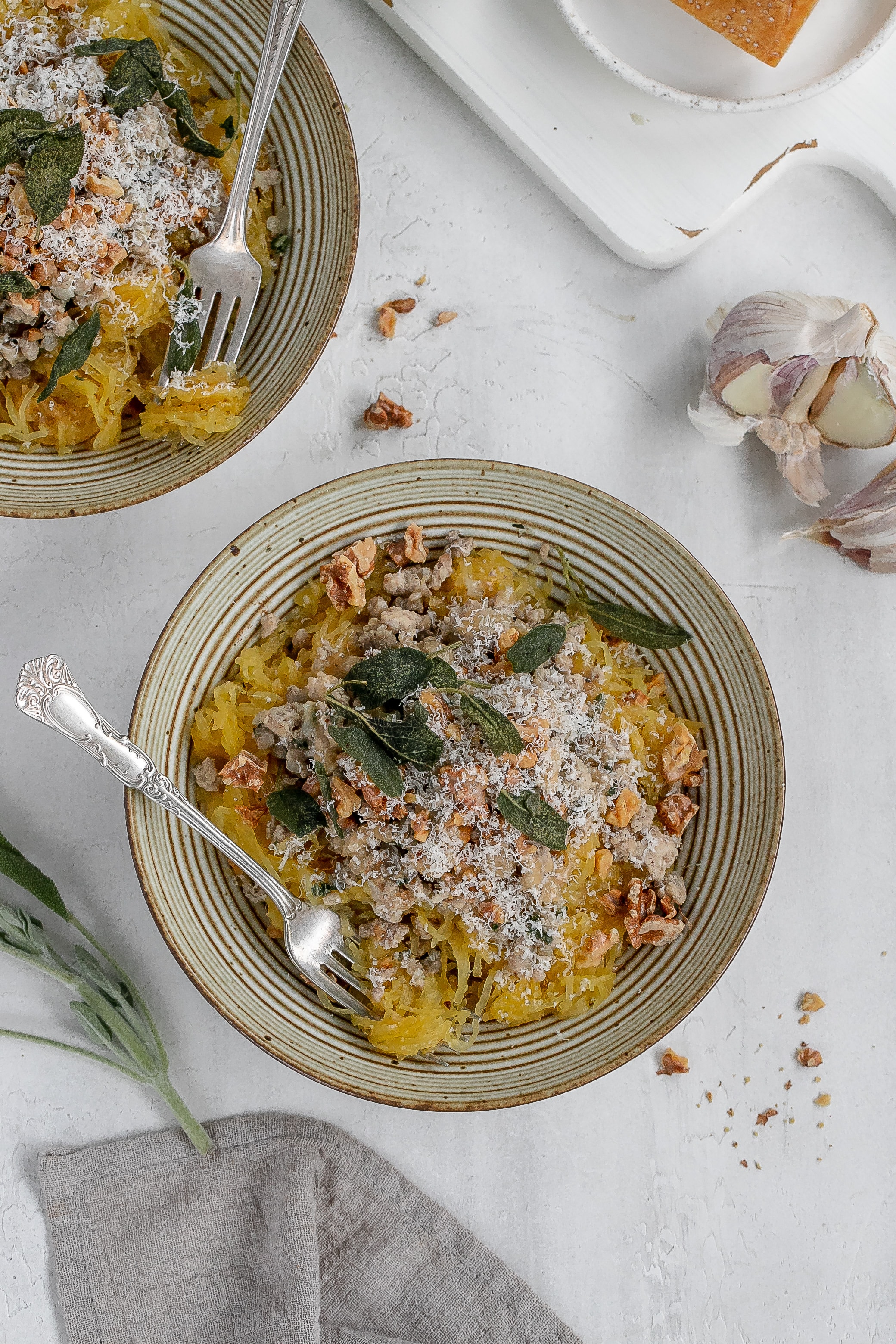 spaghetti squash with ground turkey in bowls. 