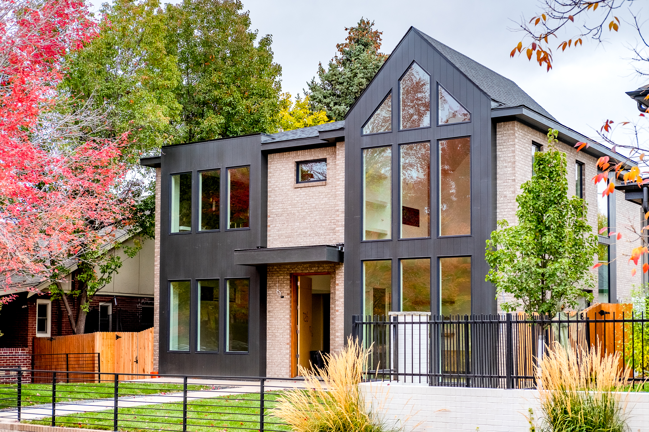 milehimodern Brings a Modern Farmhouse Gem to Market