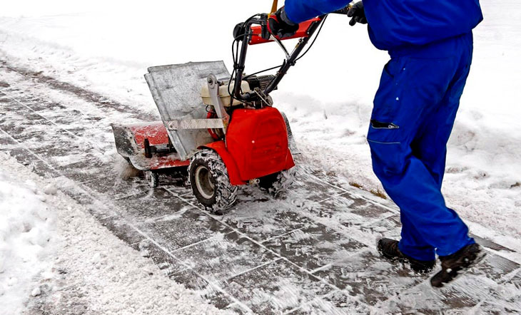 Removing Snow for the Safety of Your Customers