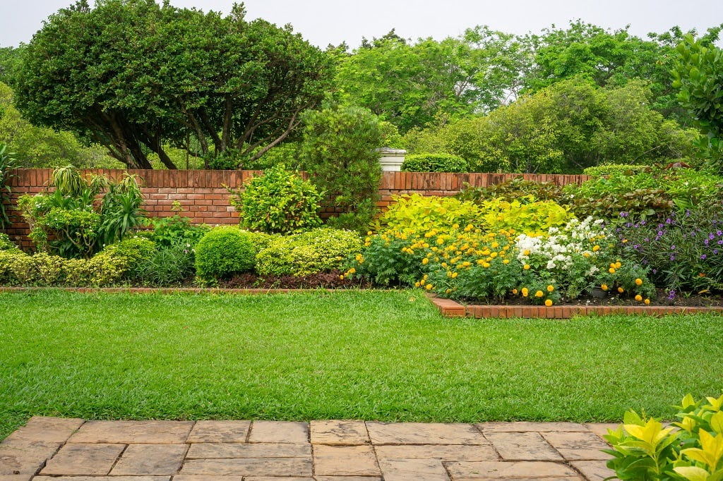 Why Our Clients Think that We Are the Best Landscape Contractors in Kansas City