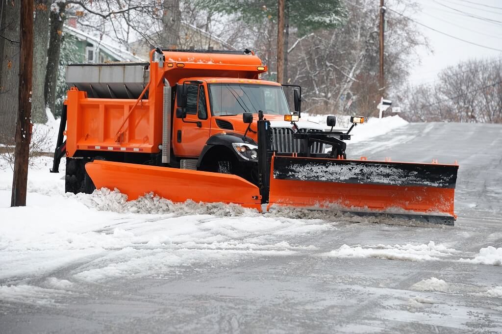 How to Estimate Commercial Snow Plowing Budget