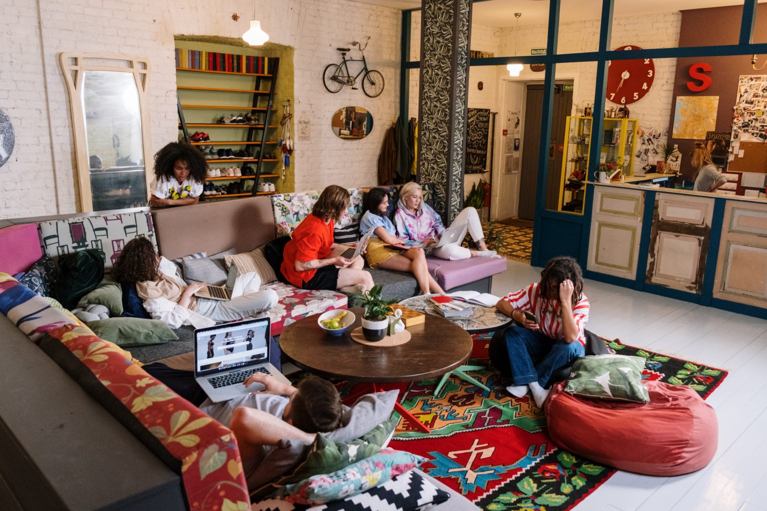 Accommodation types: hotels, hostels, airbnbs