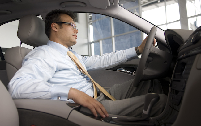 How Sales People Can Deduct Mileage on Taxes