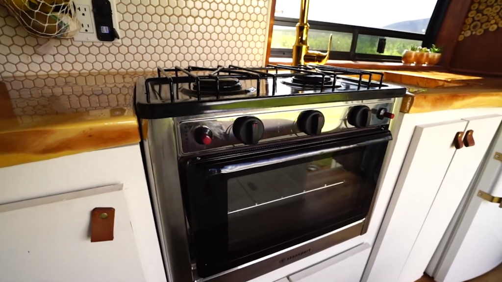 Nikki’s Cosy Log Cabin Inspired Ford Transit 250 Van Conversion the van conversion guide e-book