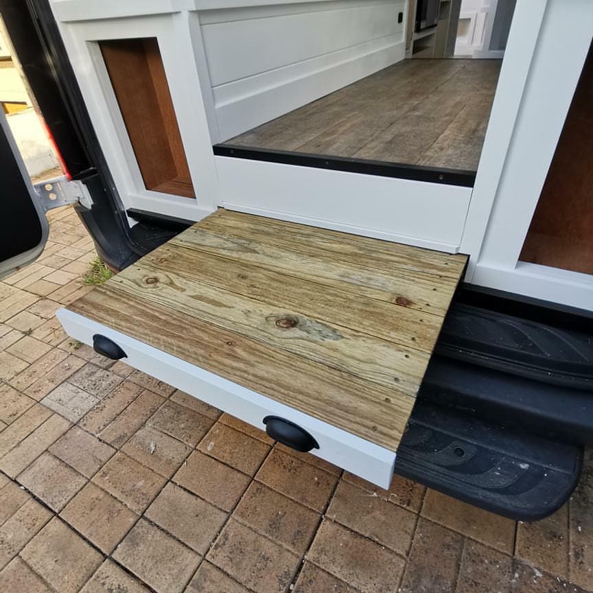 Renee’s Cosy yet Practical Mercedes Benz Sprinter Van Conversion the van conversion guide e-book
