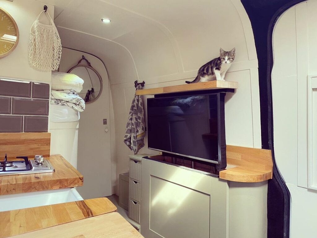 John and Emily’s Hotel Style Mercedes Sprinter Van Conversion e-book