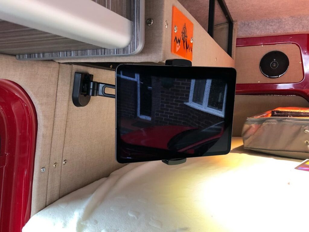mercedes sprinter iPad bracket