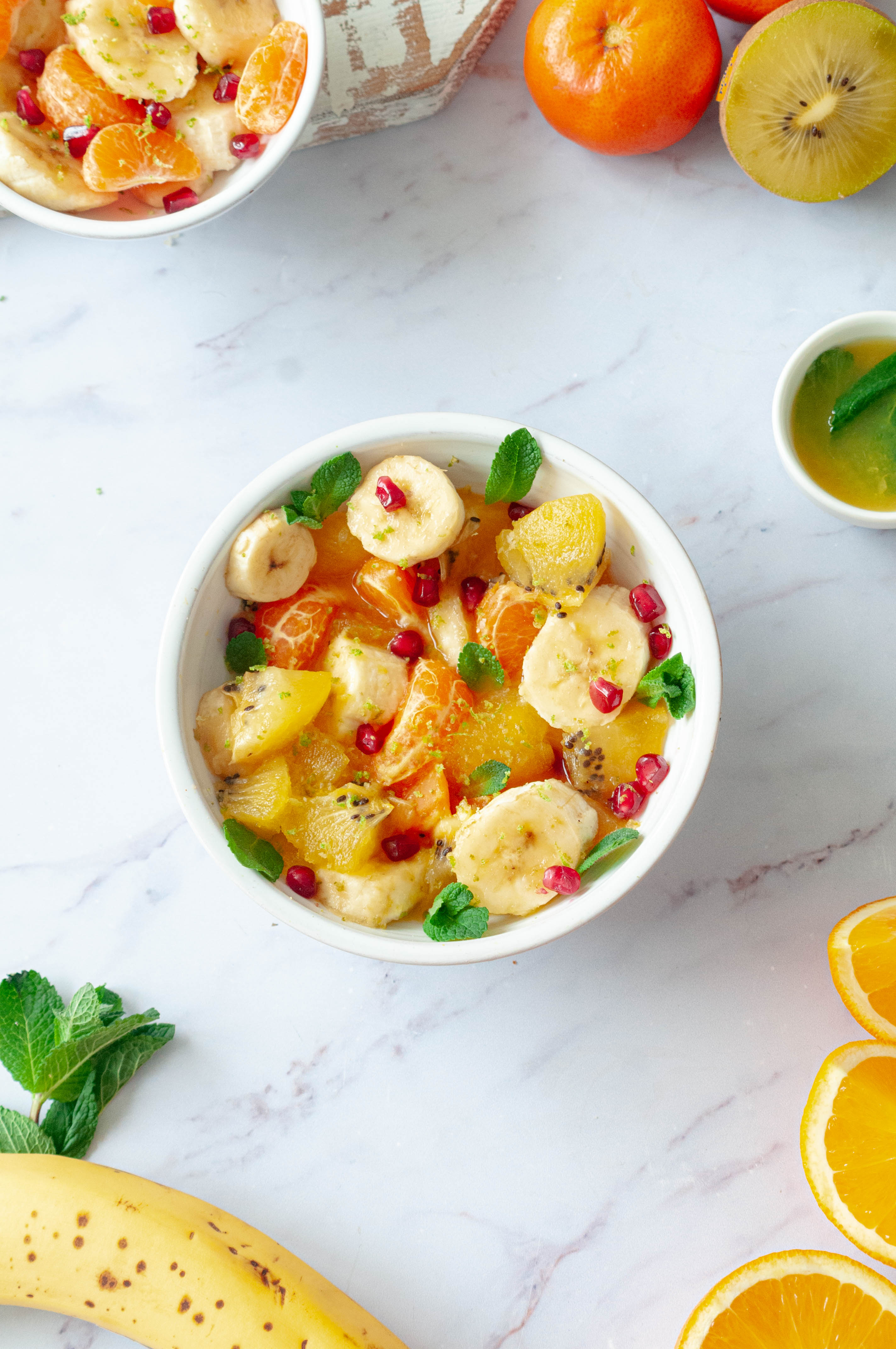Salade revitalisante de banane, kiwi, clémentine et infusion d'orange