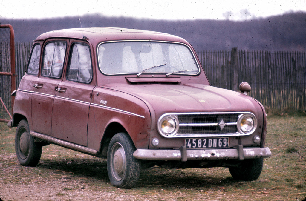 Vieille Renault 4L