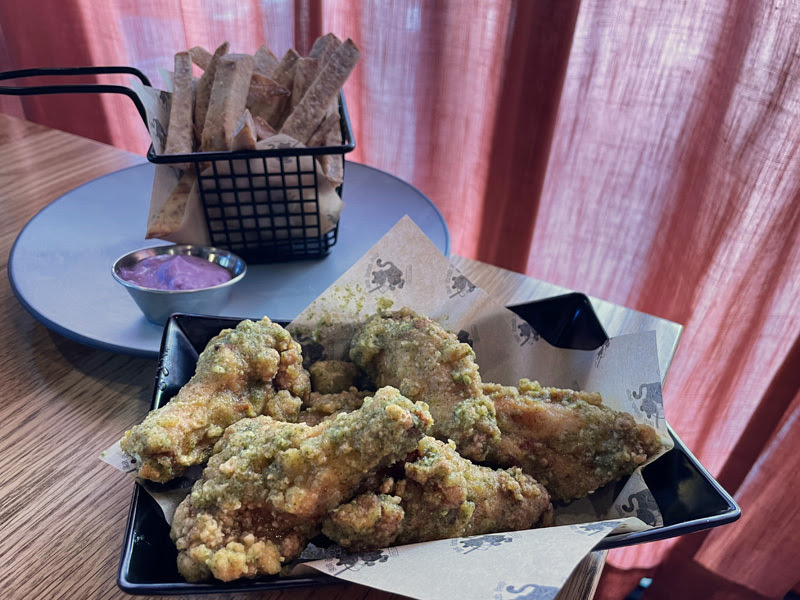 l2-taro-fries-chicken-wings-green-sauce-sb