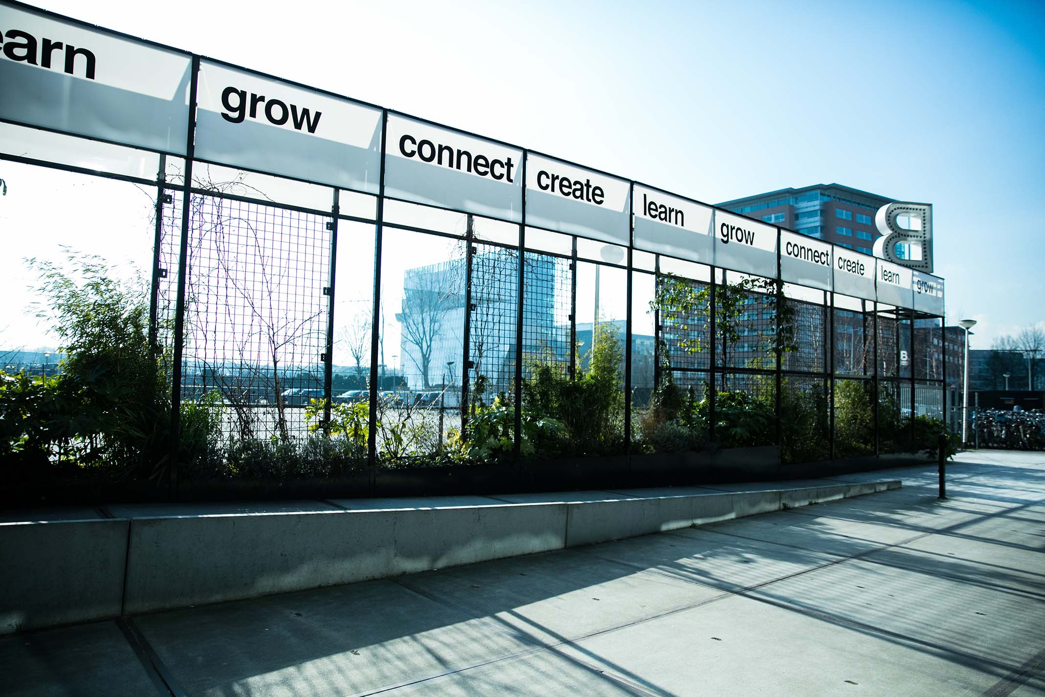 Image of the outside of the innoleaps office
