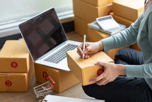 A Photo For A Blog Post About Tips For Selling On Amazon