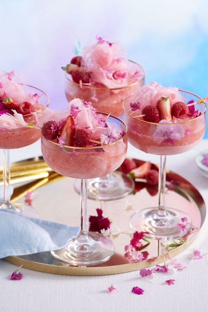 Frühstücksbuffet und Cocktailbar