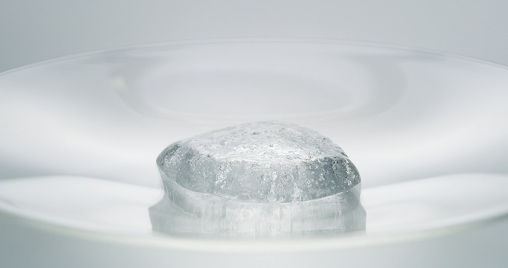 Hyaluronic acid drop with texture