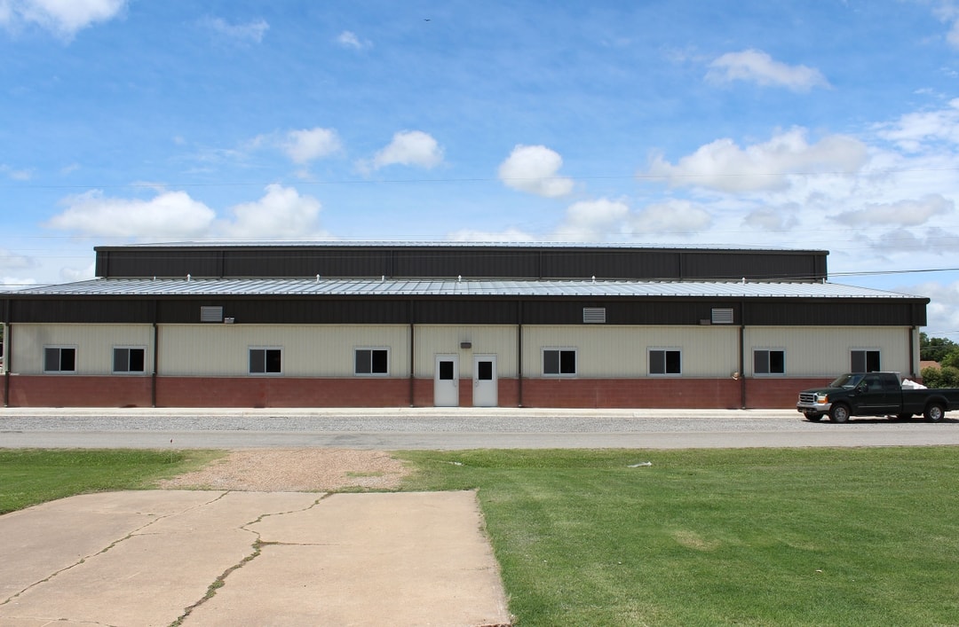 Calera Gymnasium & Classrooms