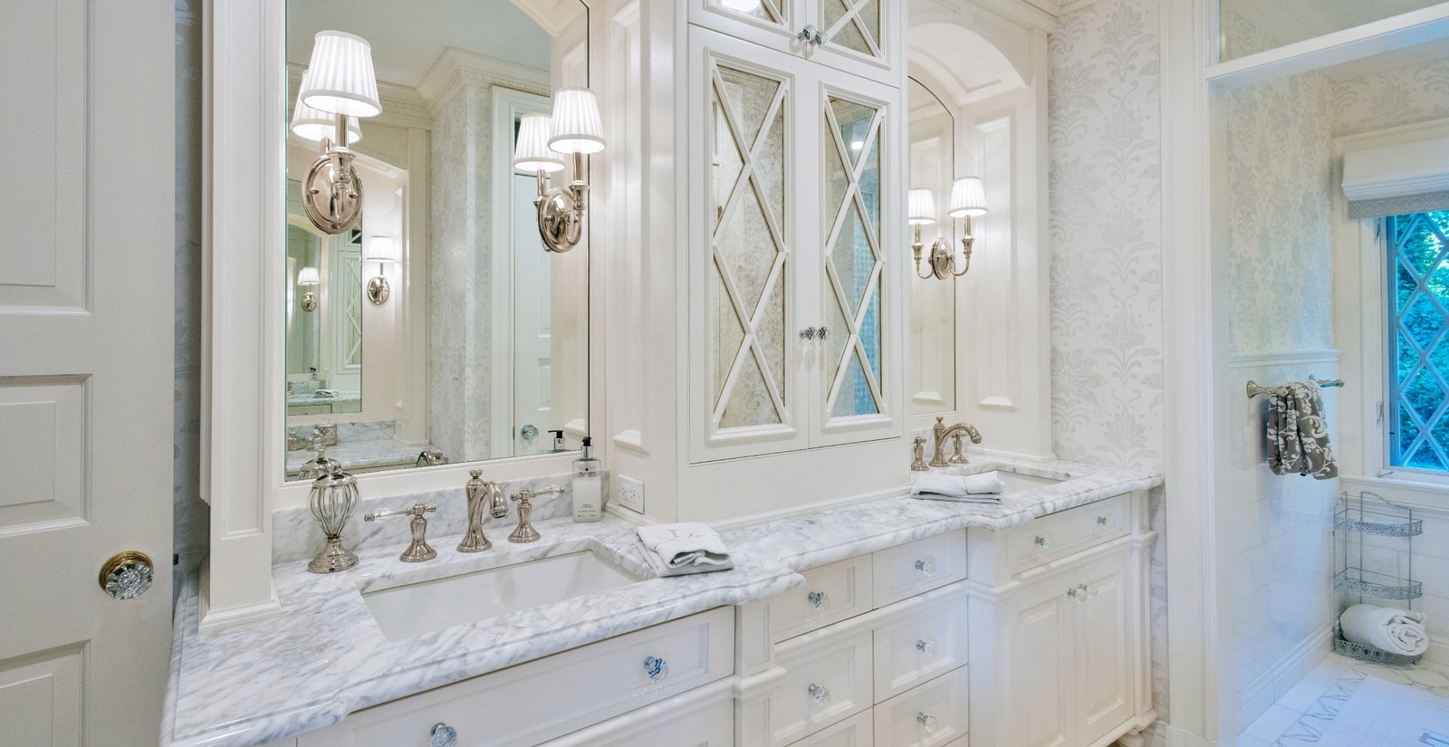 Closets & Bathrooms WL Kitchen & Home