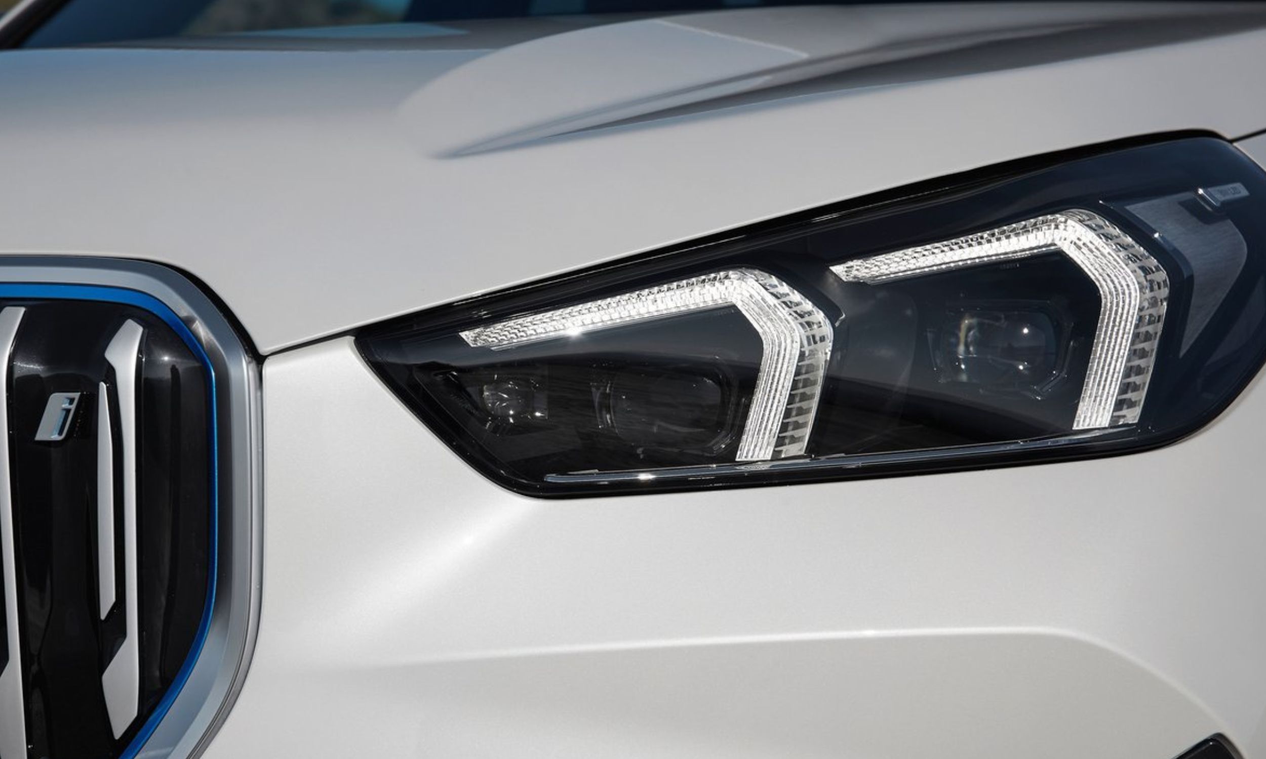 BMW iX1 xDrive 30 Fully charged – miniatyrbilde 4