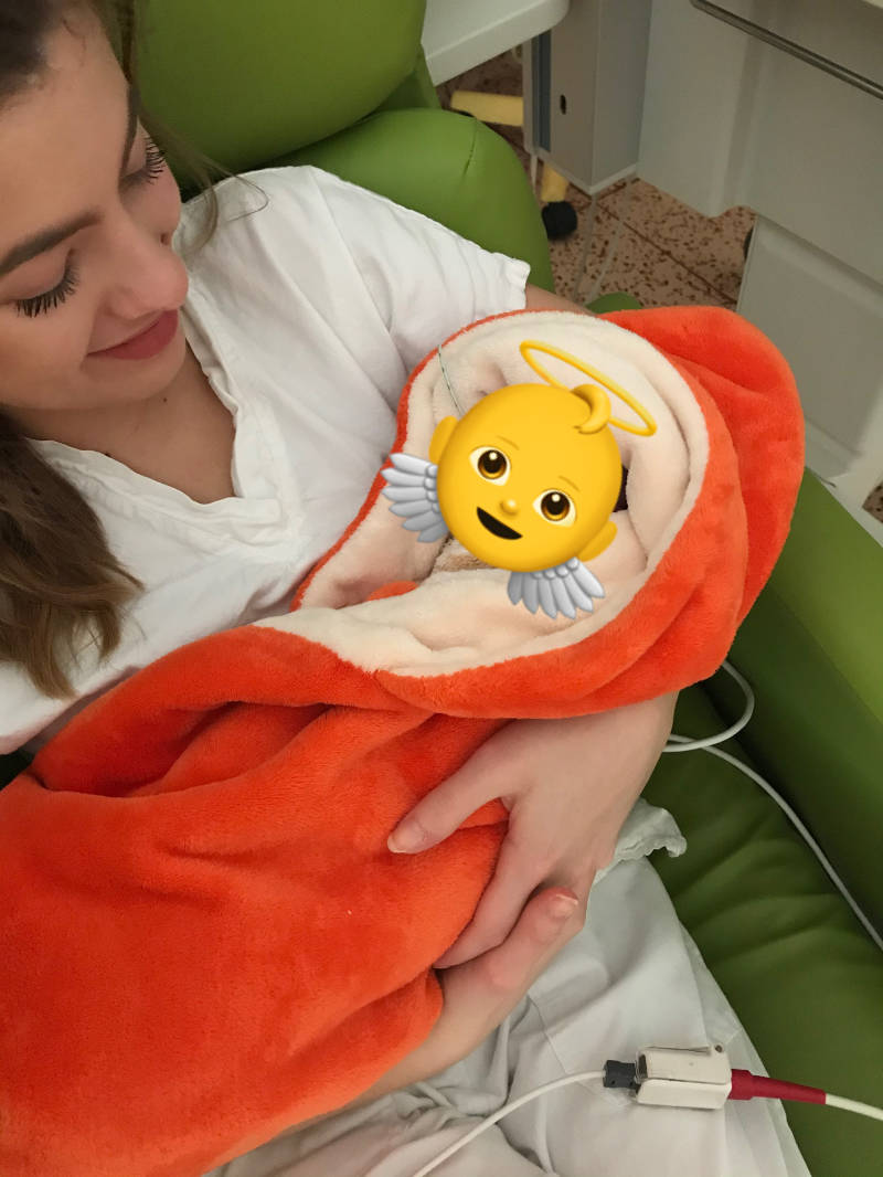 Bc. Jana Augustová na praxi s miminkem