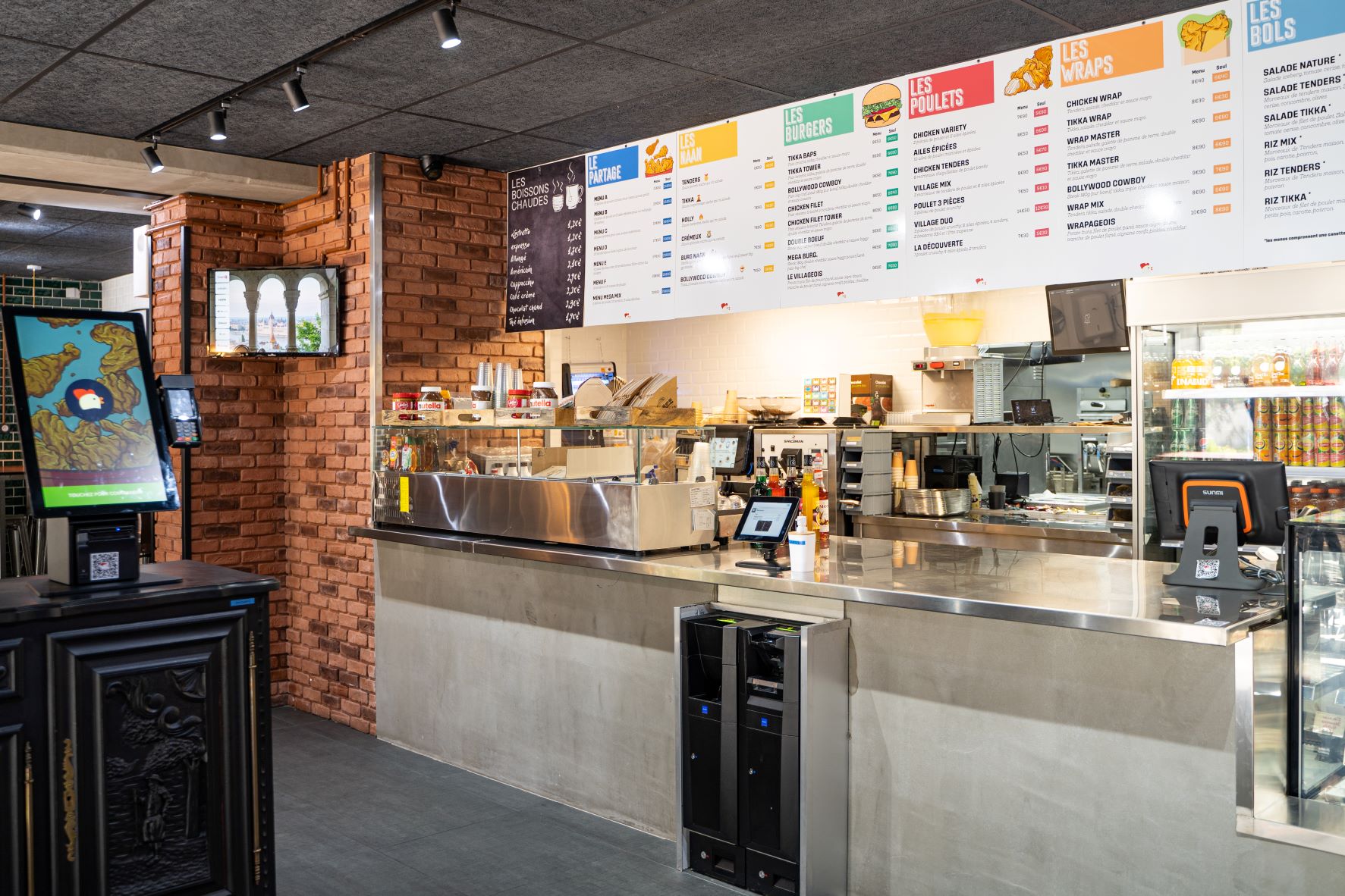 Salle du restaurant Chicken Village