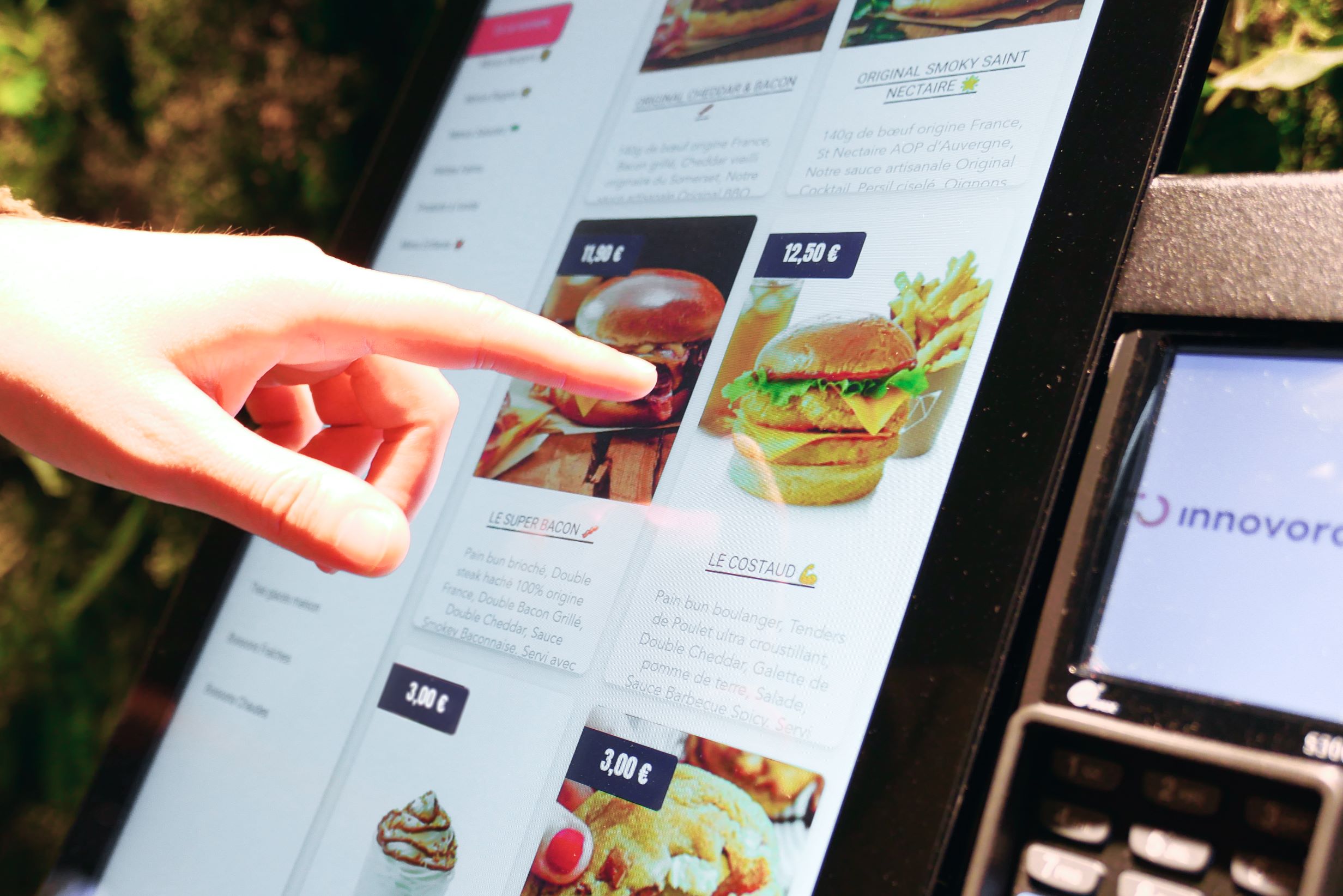 Food court borne de commande