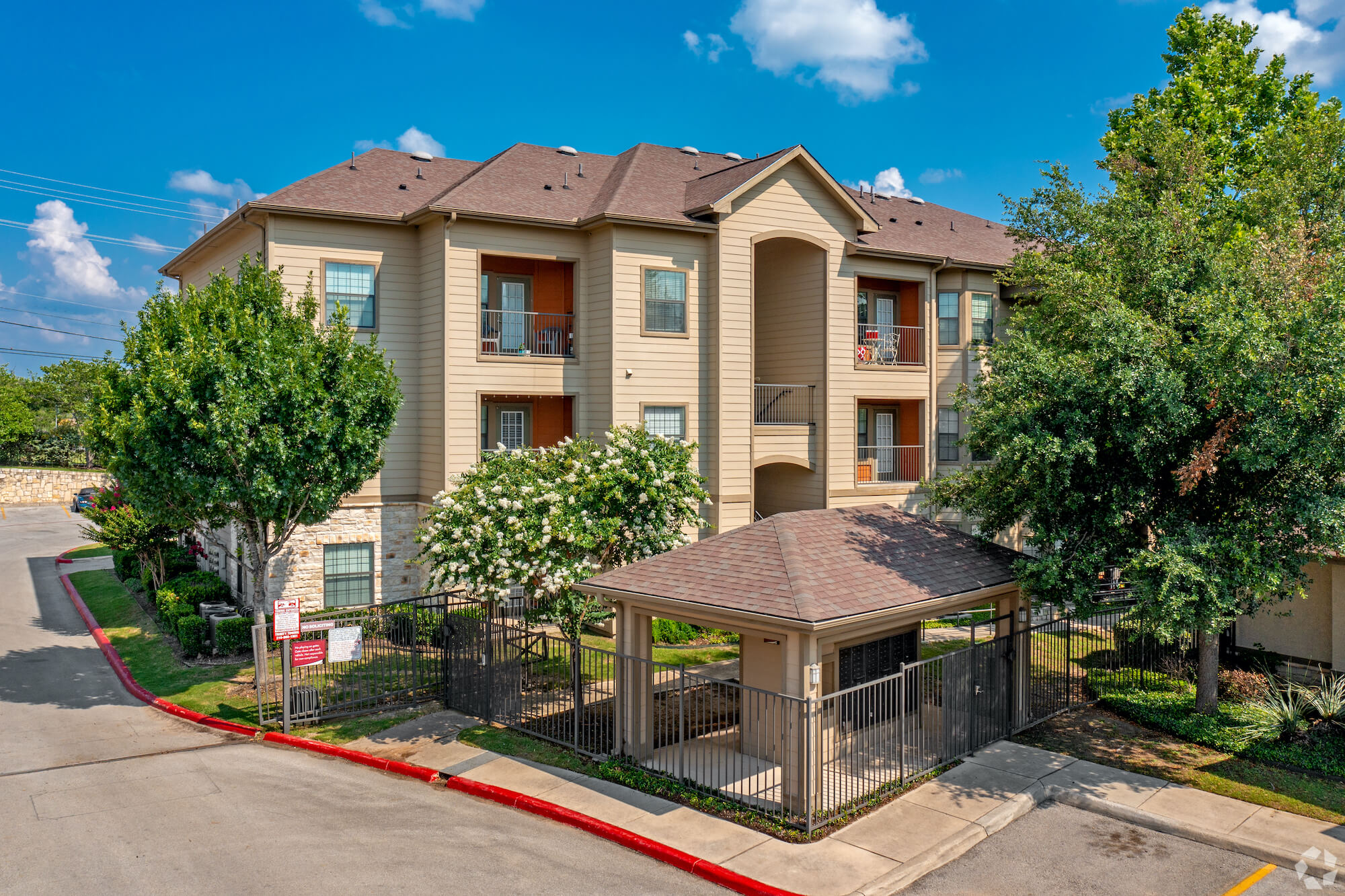 Amenities Carmel Canyon Apartments in Alamo Ranch San Antonio, Texas