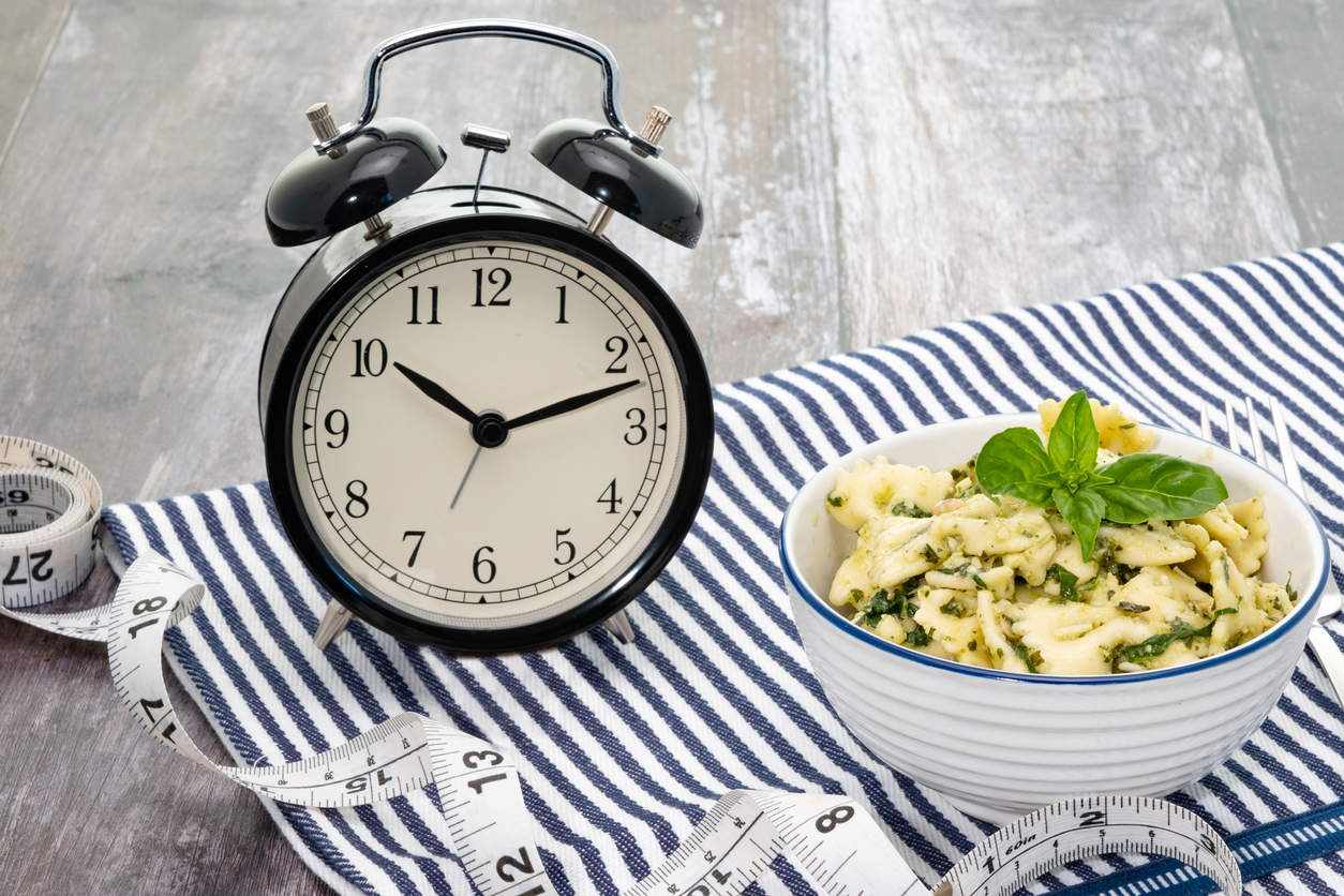 16時間断食とは健康法のひとつ