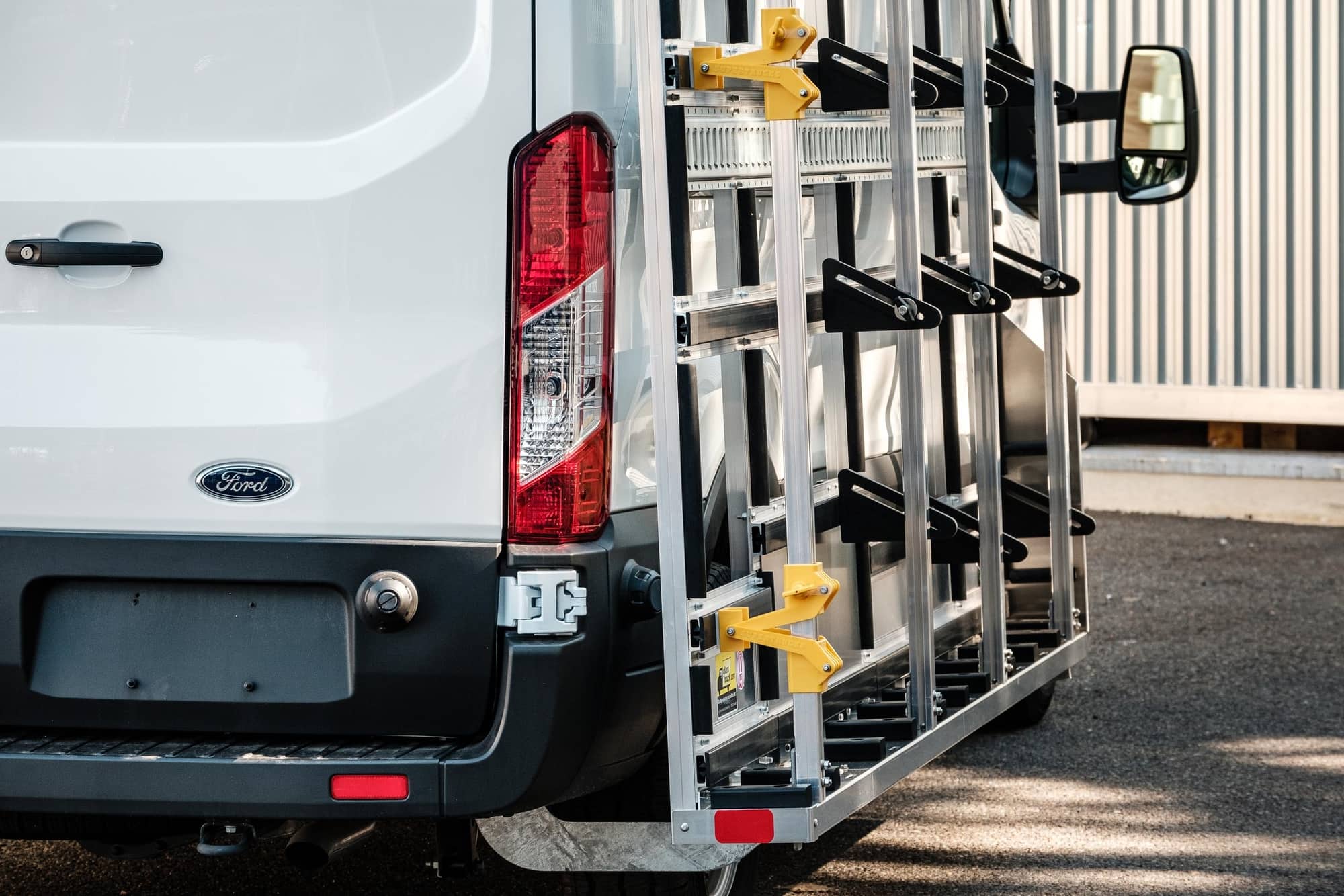 Ford F-250 Glass Rack
