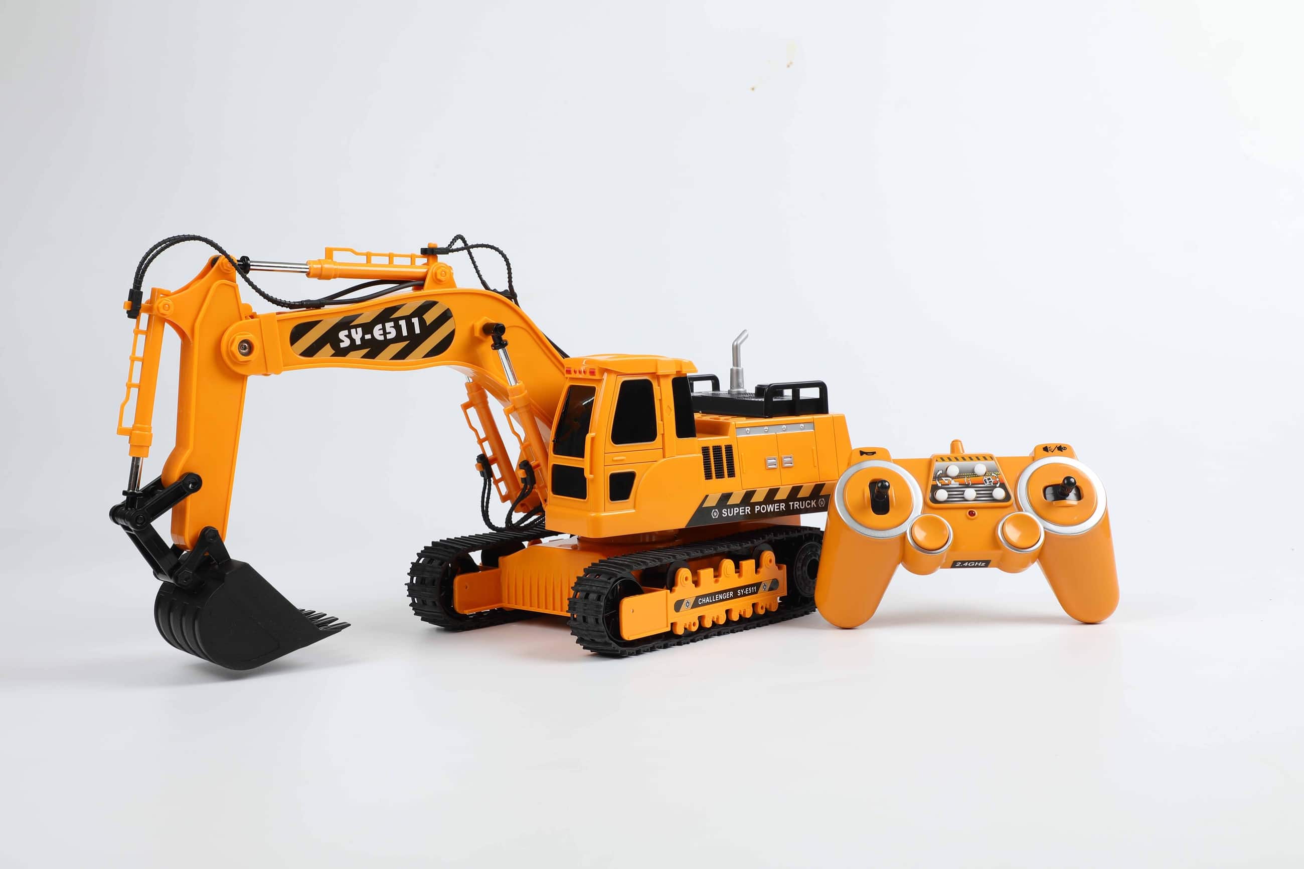 Remote Control Excavator E511 Double E Toys