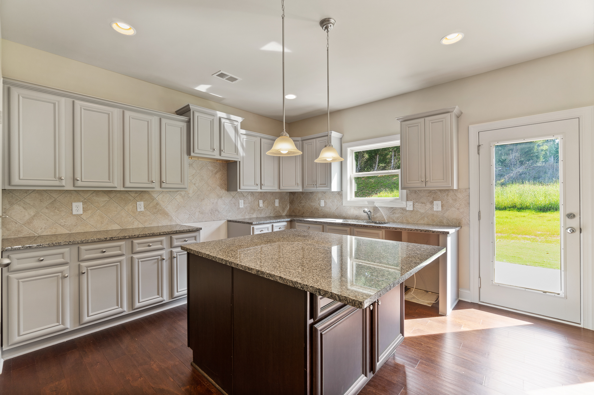 Dishing Out the Hottest Kitchen Design Trends for 2022 Green River Builders