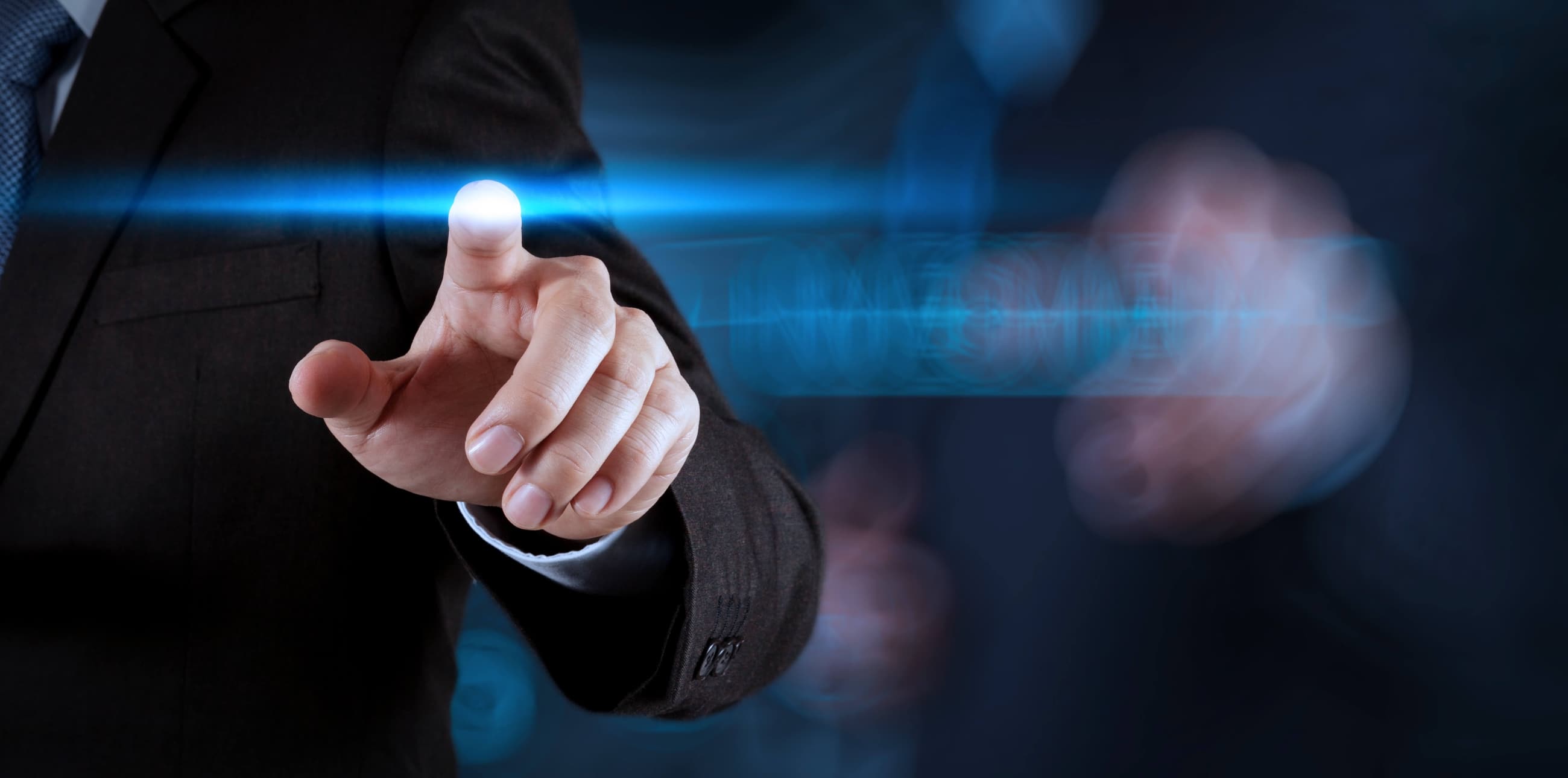 Нажатие на кнопку. Человек нажимает пальцем на экран. Человек нажимает кнопку. Человек нажимает кнопку. Бизнесмен нажимает.