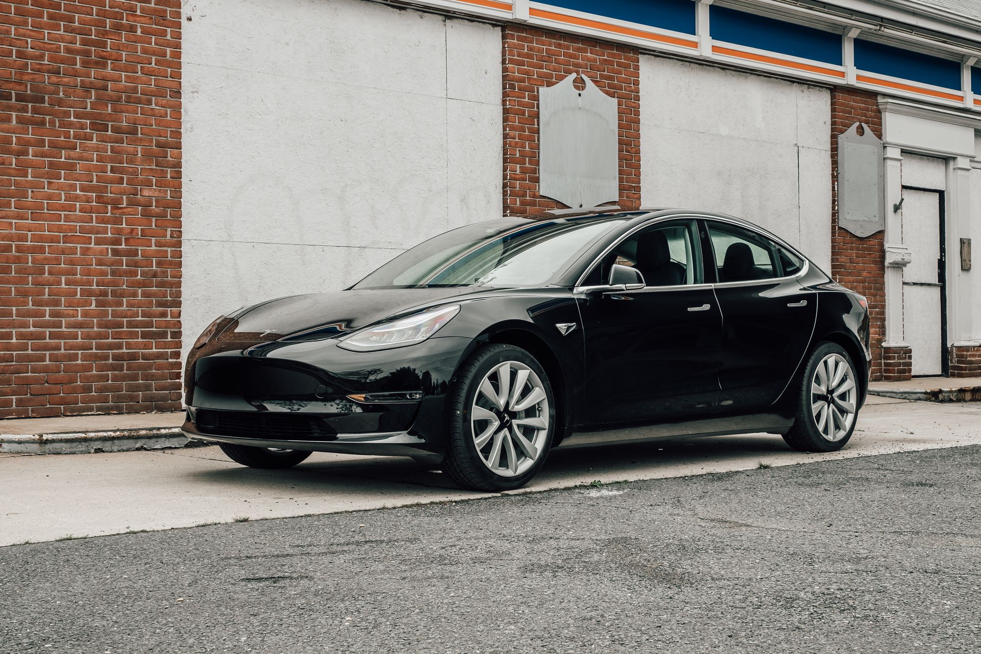 What is the Tesla Autopark Feature? | Optiwatt