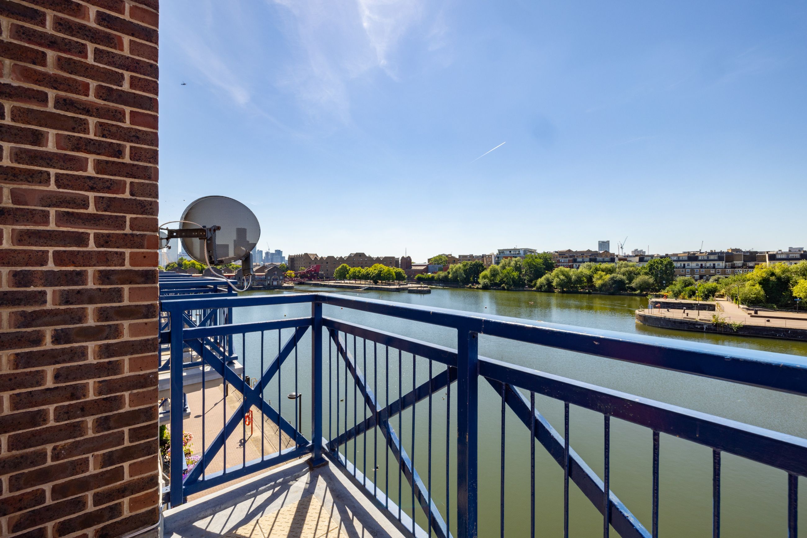 Newlands Quay Tower Hamlets, E1W Akai Homes